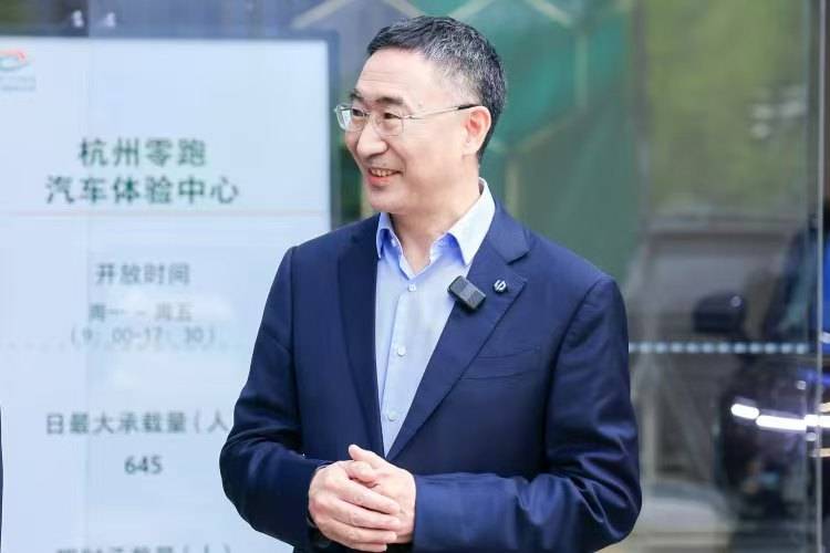 潘功胜任中国人民银行党委书记